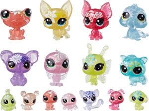 Littlest Pet Shop Blooming Bouquet, 16 Pets, Part of The LPS Petal Party Collection